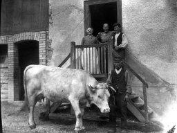 8 - 1913 - ligsdorf clment pfiffer sa femme mlanie et un cousin